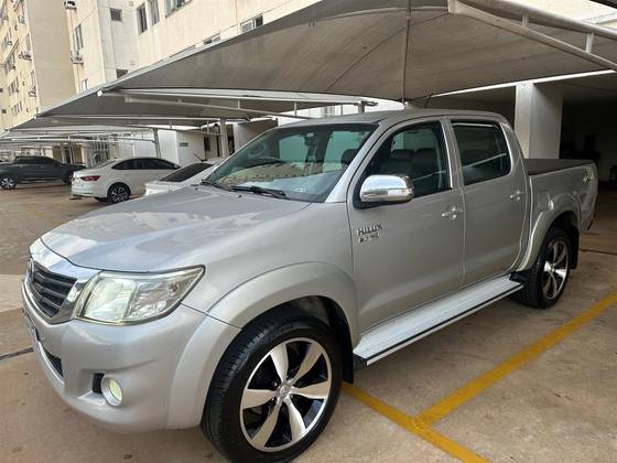 TOYOTA HILUX 2.7 SRV 4X4 CD 16V FLEX 4P AUTOMÁTICO